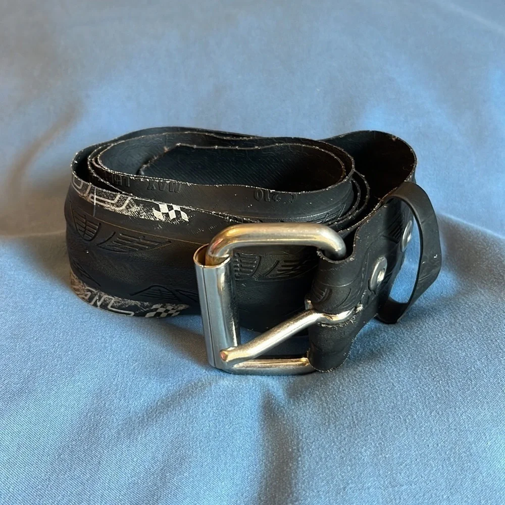 🛼🐠Bicycle Tire Belt rubber black with silver buckle